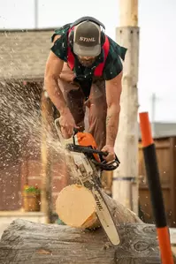 Lumberjack Feud Log Chainsawing